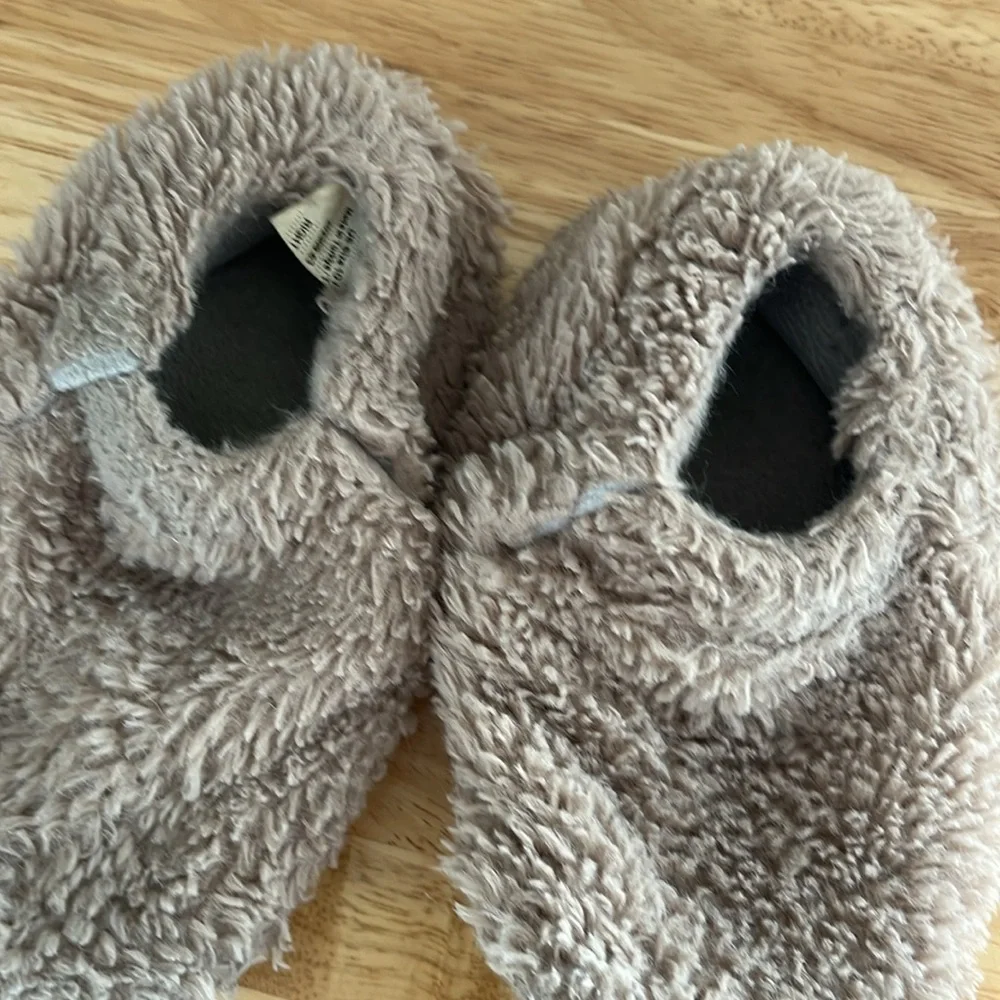 Ten Little Cozy Slippers‎ 10/11 Toddler Comfortable Fall Winter